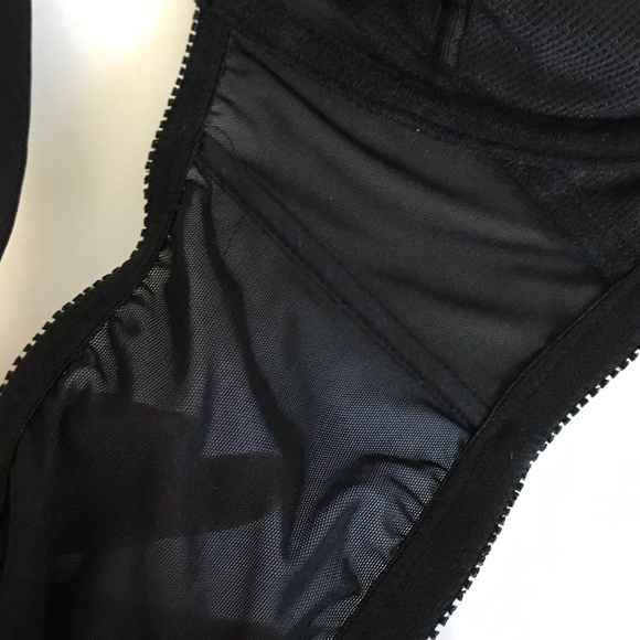 BREEZIES Lace Bra Underwire UltimAir Black Women’s Plus Size 46DD - Picture 14 of 16